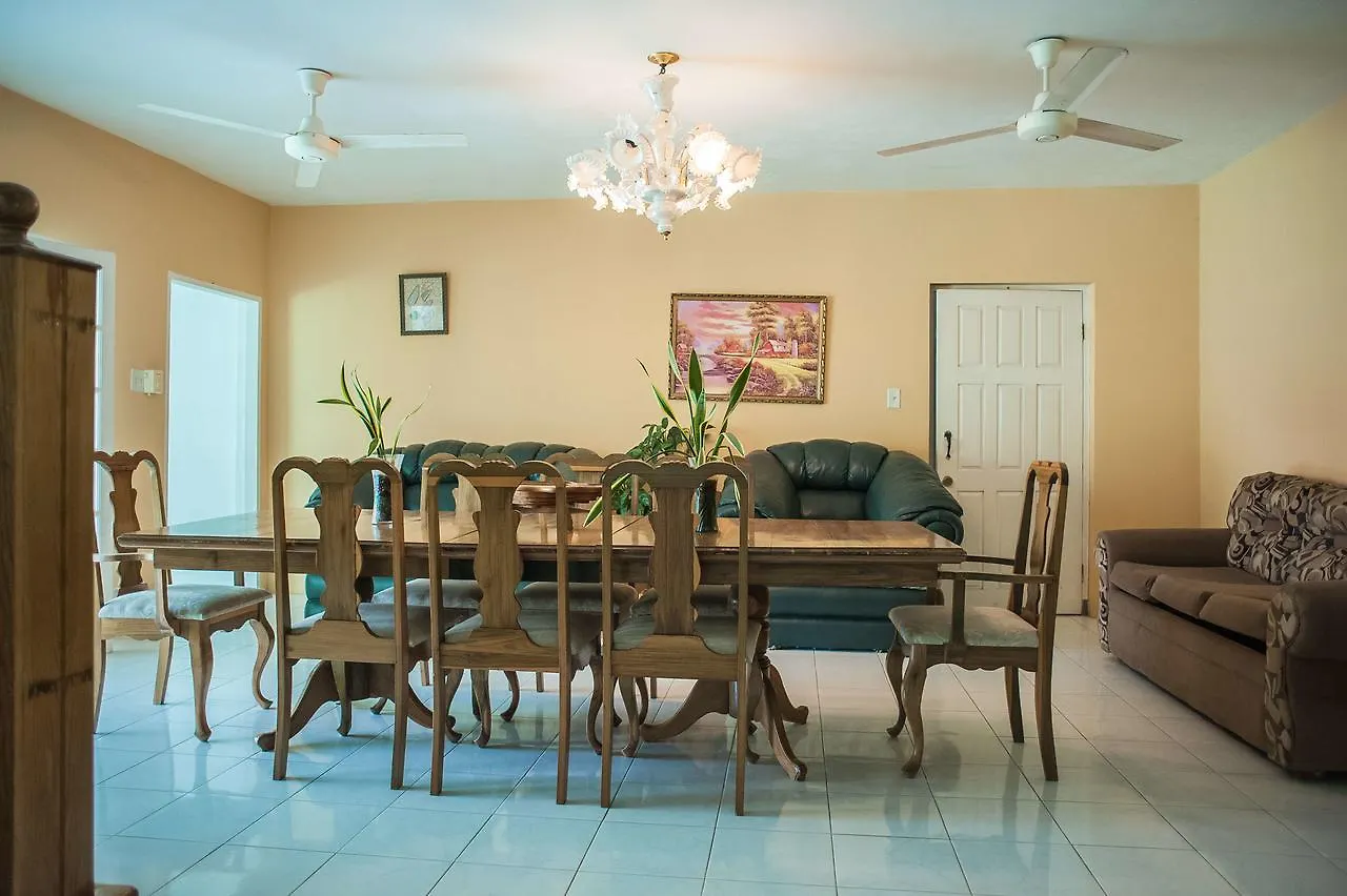 Diamond Villa Guest House Montego Bay
